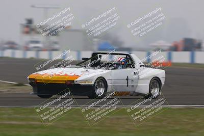 media/Jan-18-2026-CalClub SCCA (Sun) [[8bc6468723]]/Group 3 Race/Turn 1/